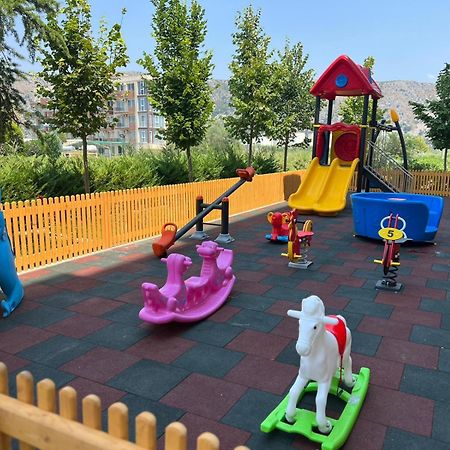 Domus Hotel & Apartments Shengjin Ngoại thất bức ảnh