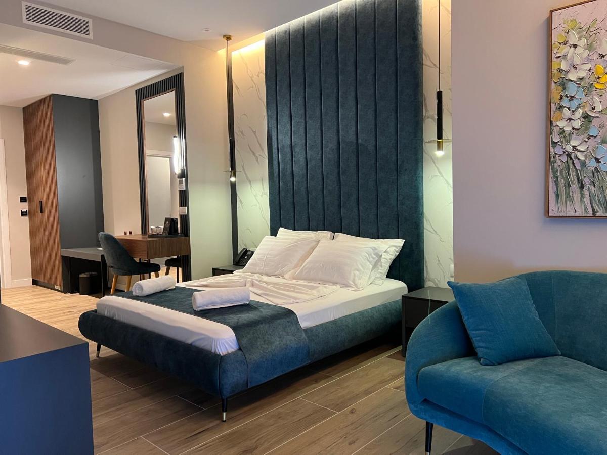 Domus Hotel & Apartments Shengjin Ngoại thất bức ảnh