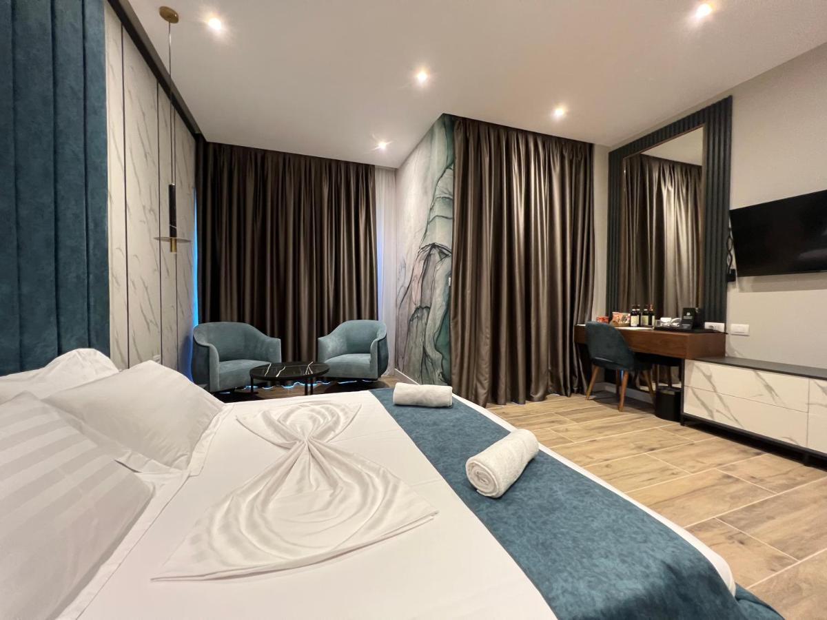 Domus Hotel & Apartments Shengjin Ngoại thất bức ảnh