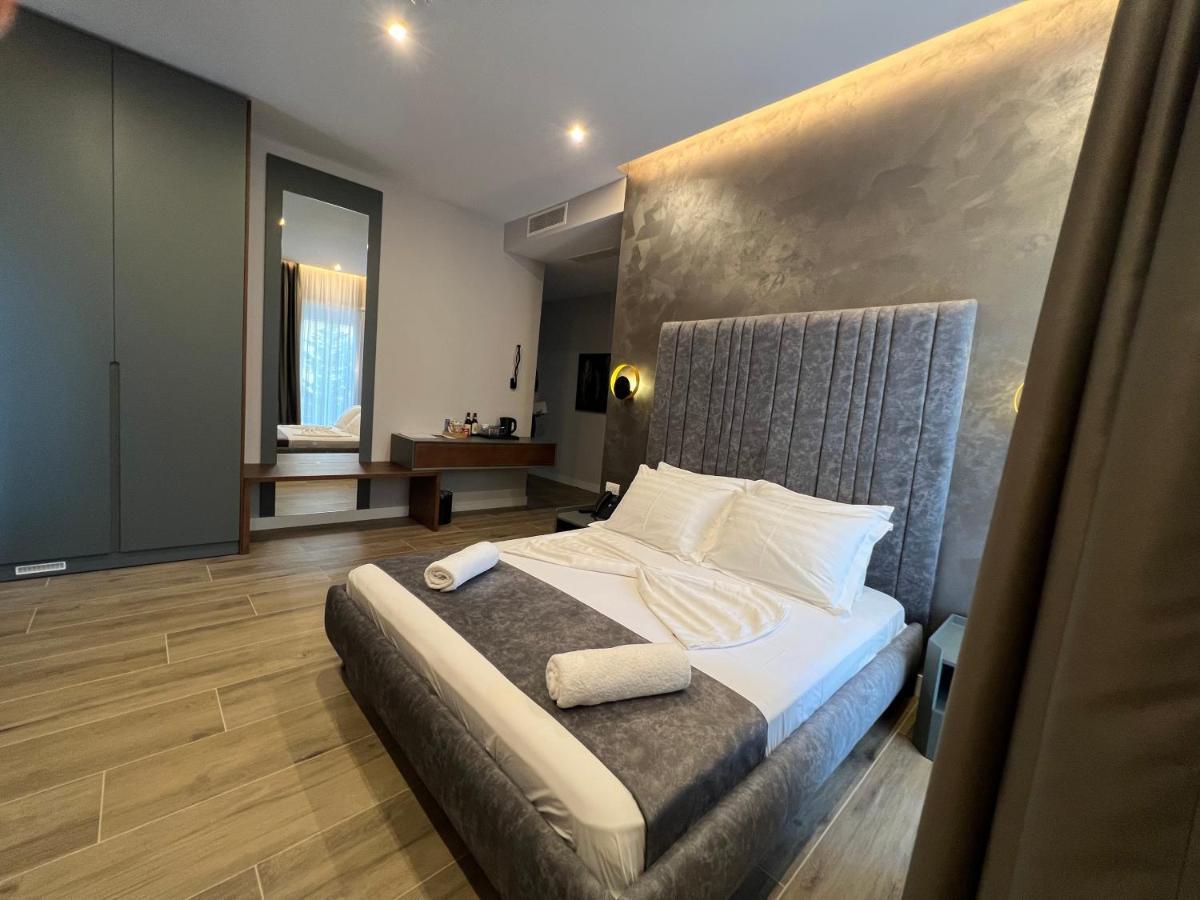 Domus Hotel & Apartments Shengjin Ngoại thất bức ảnh