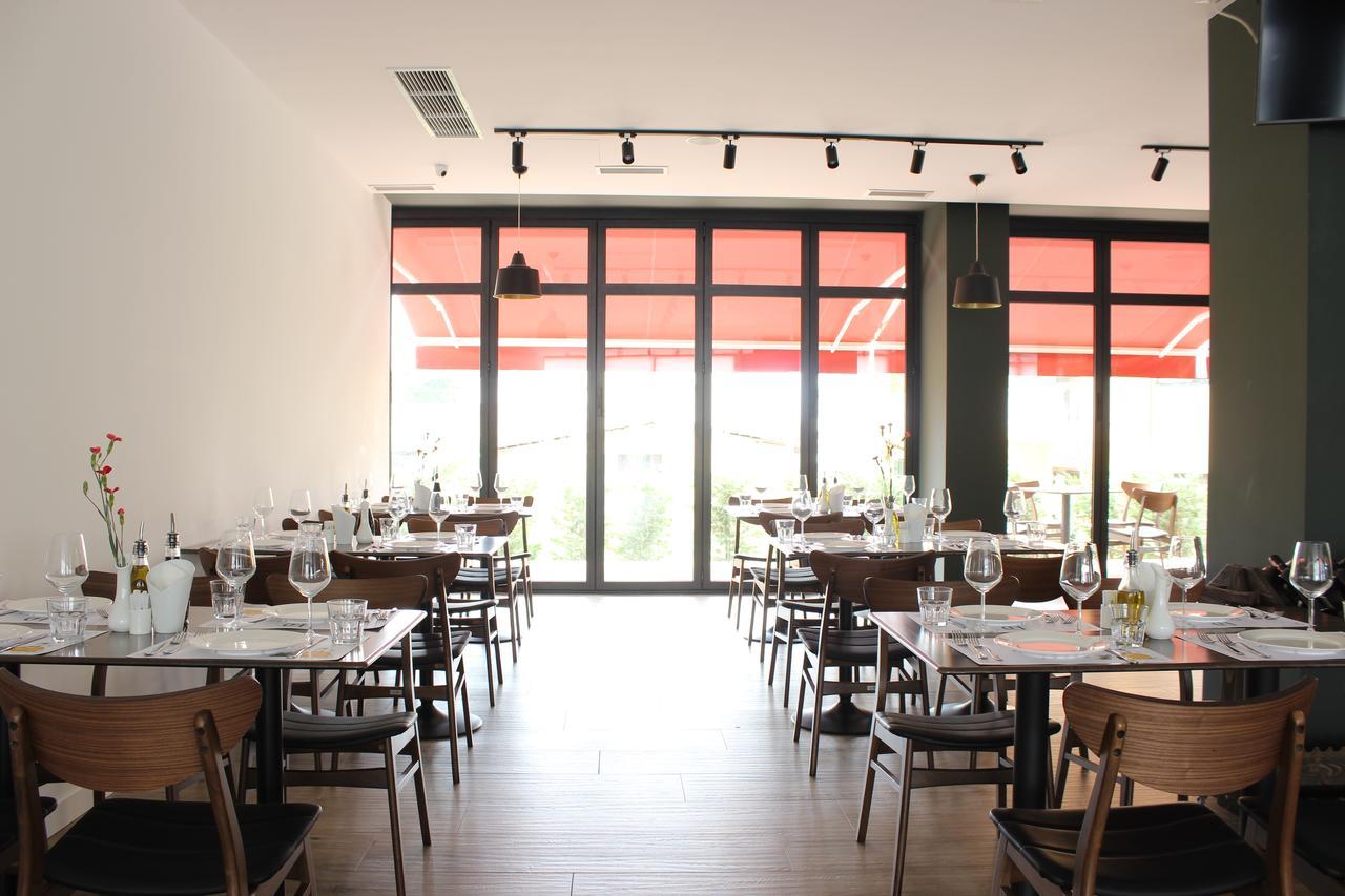 Domus Hotel & Apartments Shengjin Ngoại thất bức ảnh